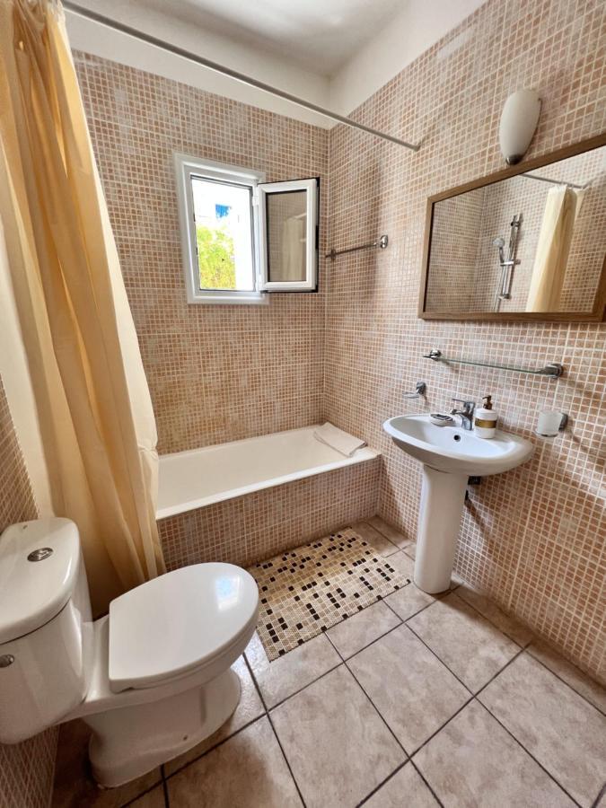 Pafia Sunbeach Townhouse Paphos Exterior photo